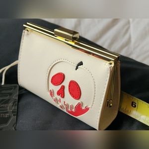 Disney- Loungefly– Snow White- Just One Bite- Wallet